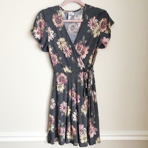 NWOT Francesca’s Floral Print Dress
